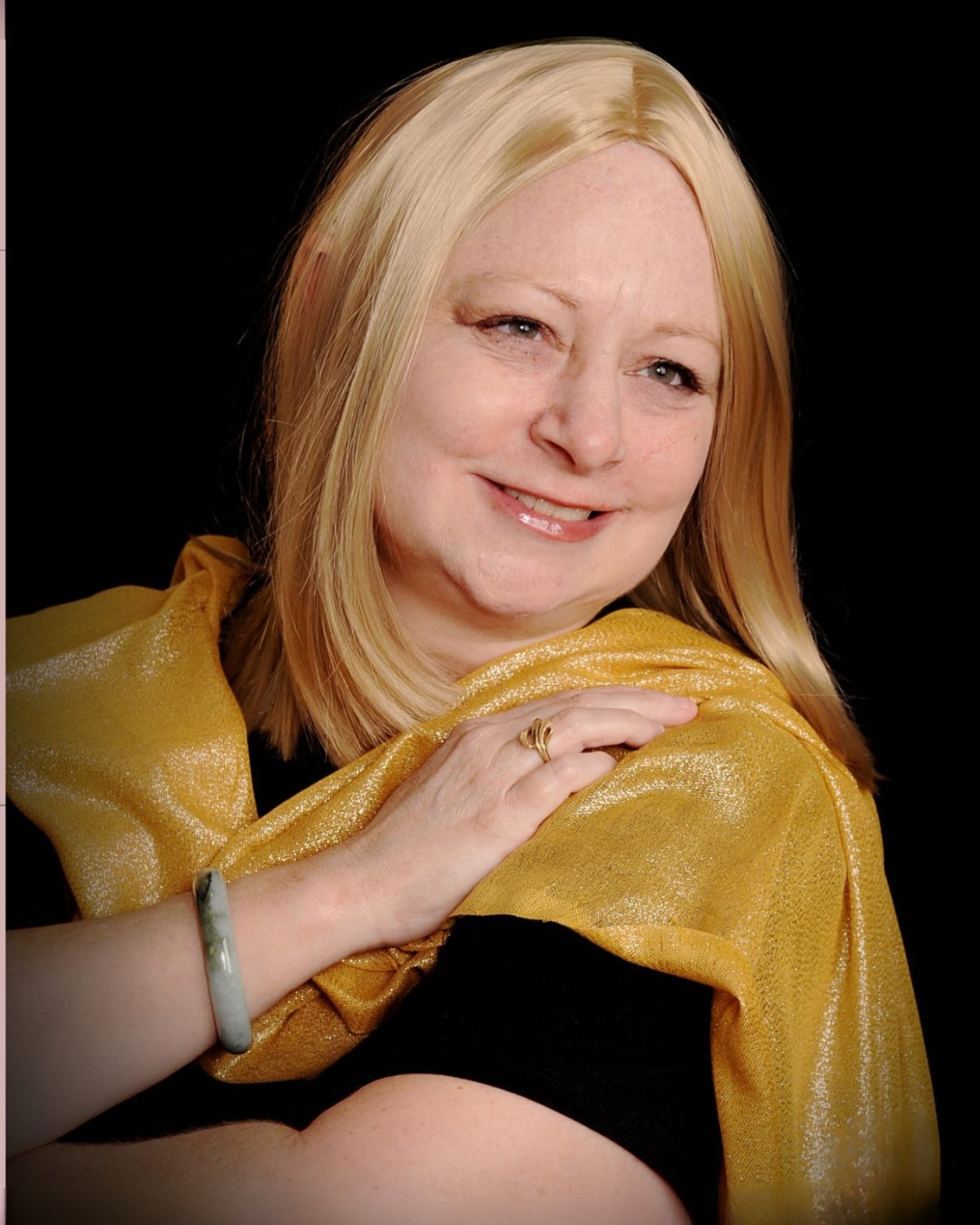Portrait of Yvonne Bennetti, Violin · Viola · Cello · Piano instructor at Elite Academy
