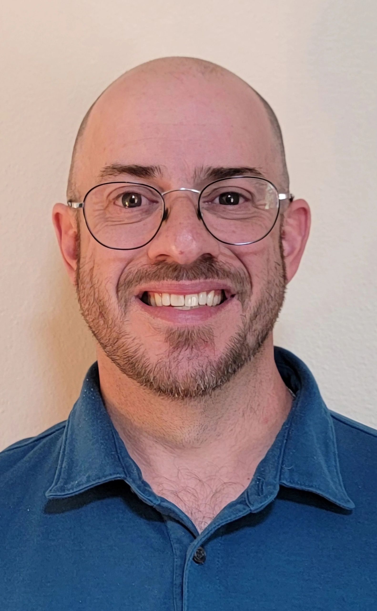 Portrait of Scott Queen, Guitar · Bass · Banjo · Ukulele · Piano · Saxophone · Composition · Theory instructor at Elite Academy
